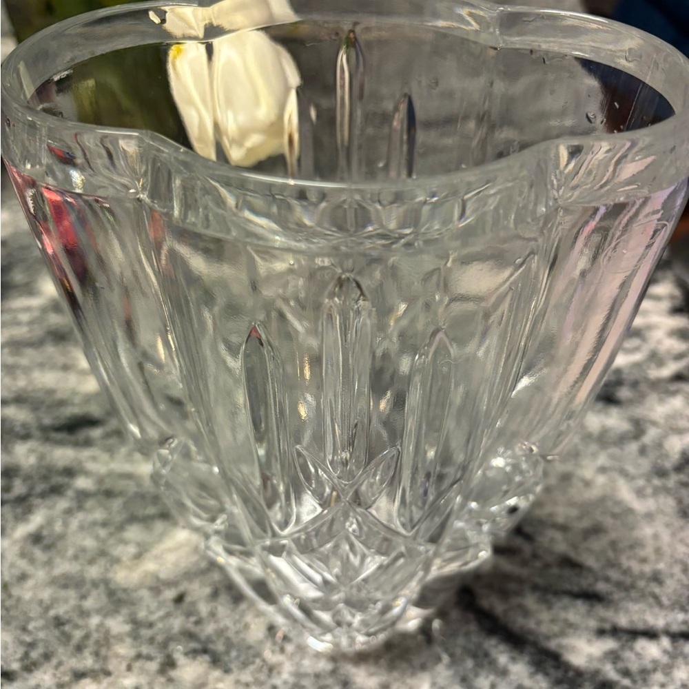 Royal Gallery Elegant Crystal Vase - Picture 11 of 16
